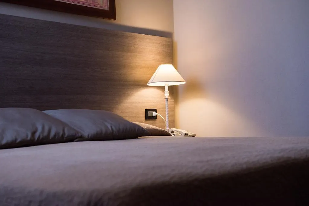 *** Hotel Albergo Grappolo D'Oro Montebelluna Italia